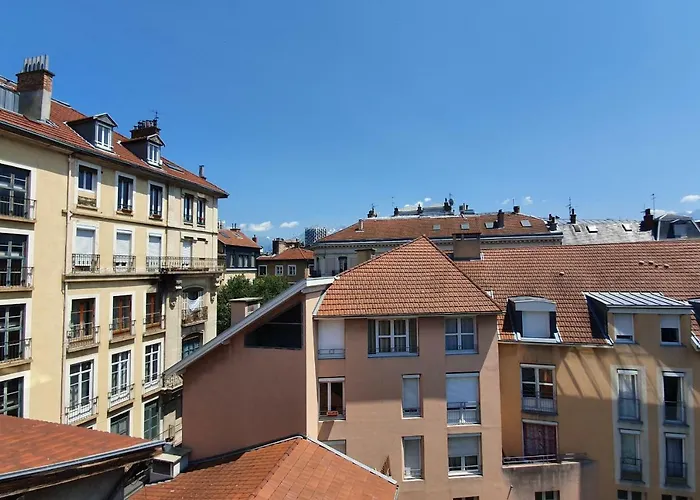 #j1 Escale Grenobloise Splendid Building Pedestrian Center * Grenoble